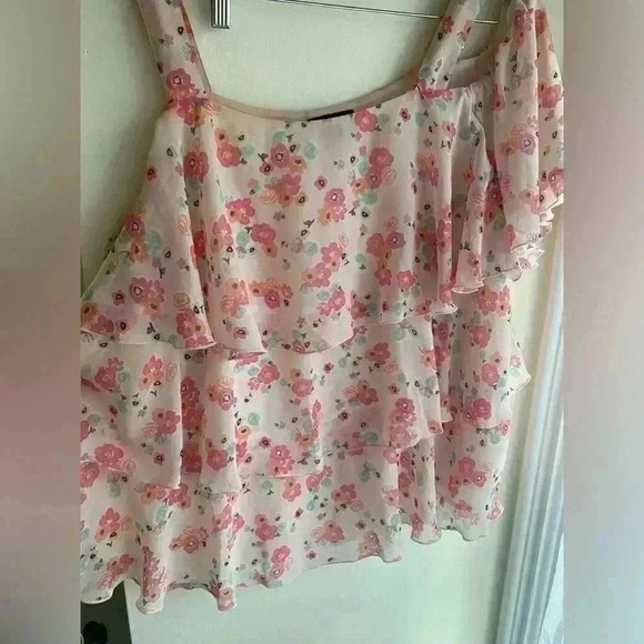 Lane Bryant Floral Cold Shoulder Ruffle Tiered Pink Flirty Feminine Blouse Sz 20 - Picture 6 of 8